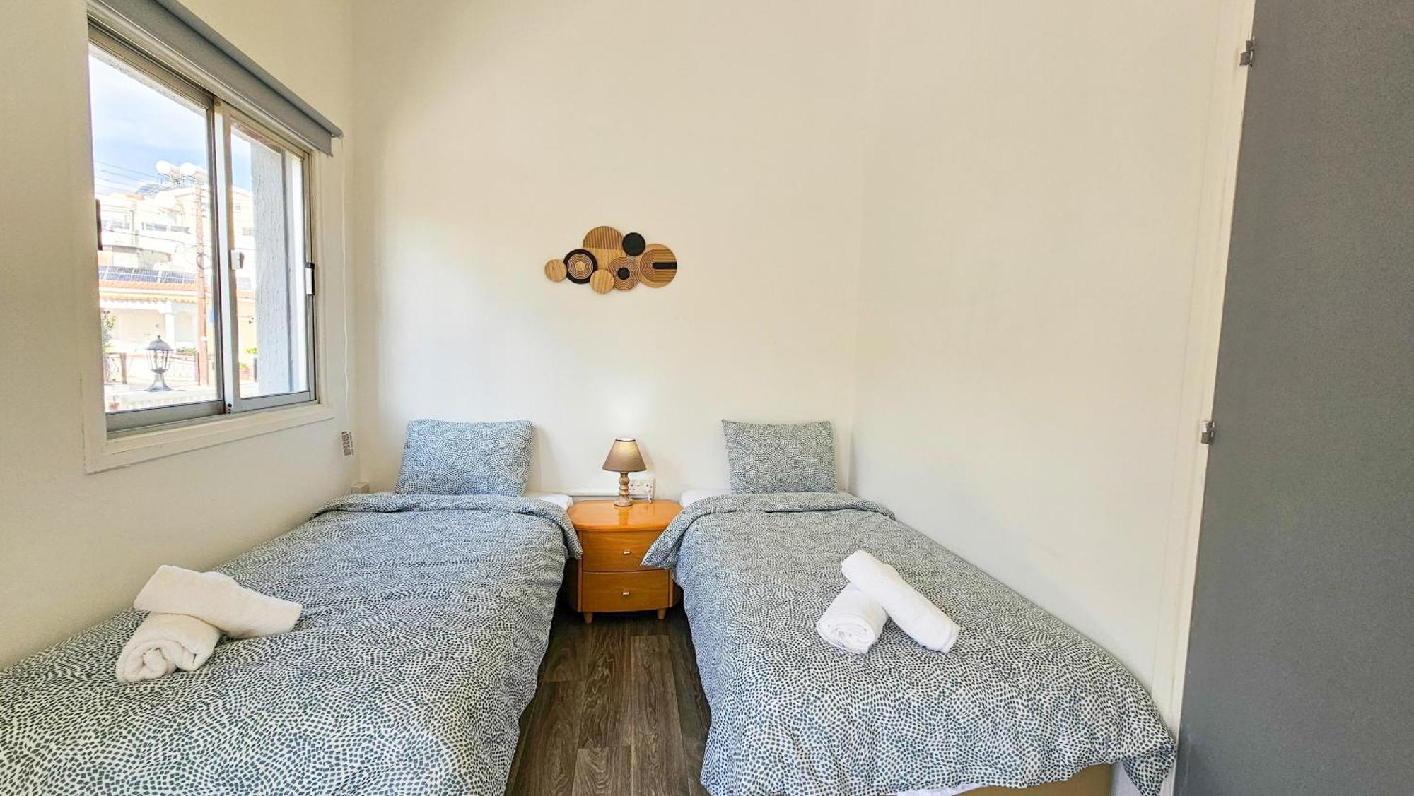 The Lemon Tree Hostel Ларнака Екстер'єр фото